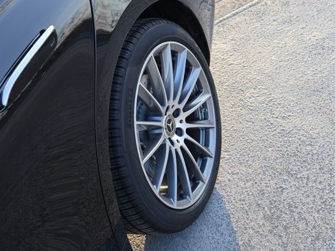 New 2026 Mercedes-Benz S 580 4MATIC Sedan image 40