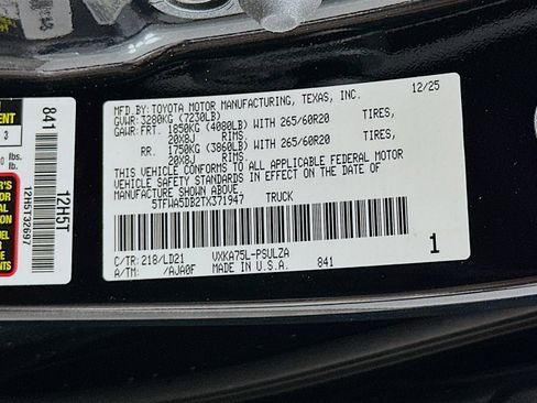 New 2026 Toyota Tundra Limited AWD/4WD image 32