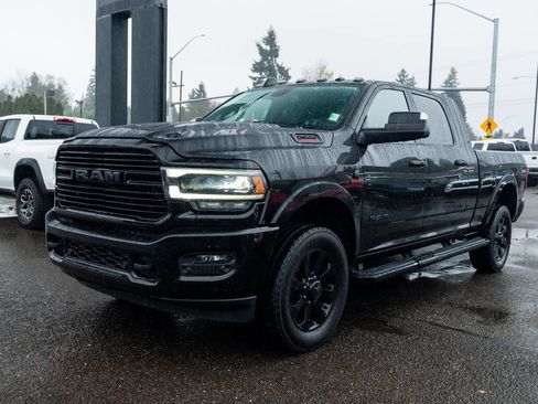 Used 2020 RAM 2500 Laramie w/ Night Edition AWD/4WD image 3