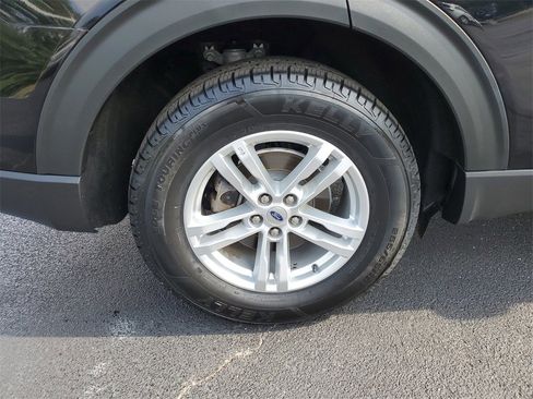 Certified 2022 Ford Explorer XLT image 5