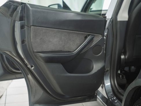 Used 2020 Tesla Model Y Performance AWD/4WD image 40