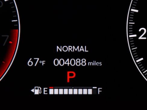 Used 2025 Honda HR-V EX-L image 17