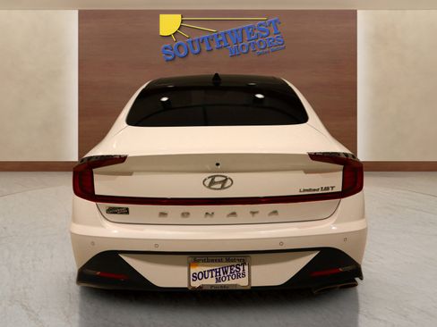 Used 2023 Hyundai Sonata Limited w/ Preferred Accessory Package image 3