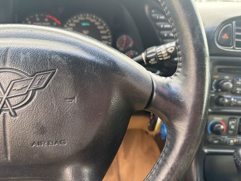 Used 2001 Chevrolet Corvette Base w/ Preferred Equipment Group2 image 18