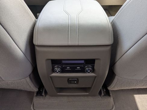 Used 2018 Chevrolet Traverse LT AWD/4WD image 25