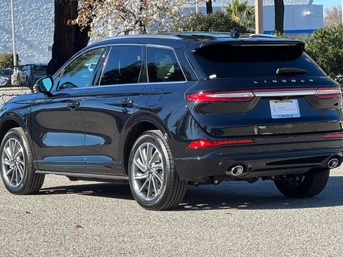 Certified 2022 Lincoln Corsair Grand Touring image 6