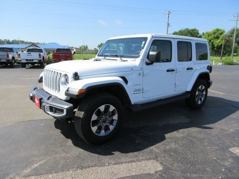 Used 2023 Jeep Wrangler Unlimited Sahara w/ LED Lighting Group AWD/4WD image 10