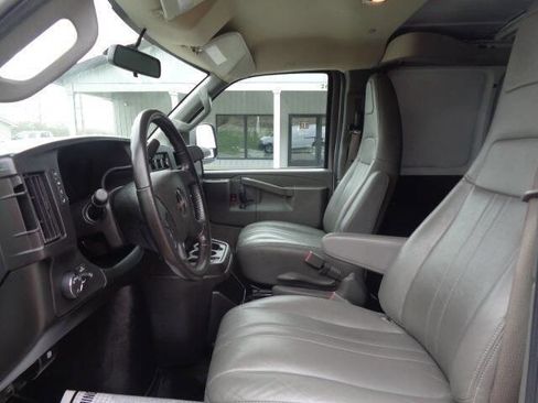 Used 2023 GMC Savana 2500 Extended w/ Driver Convenience Package image 13