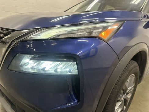 Used 2023 Nissan Rogue S FWD image 30