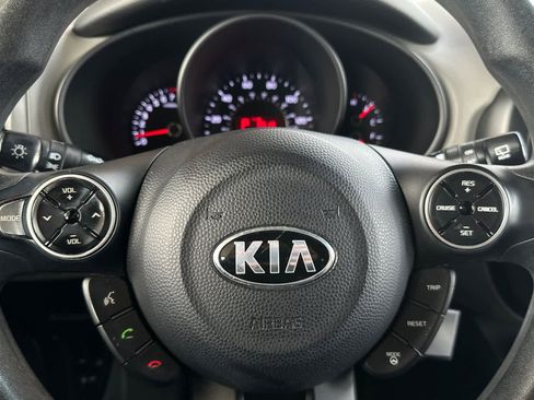 Used 2015 Kia Soul FWD image 22