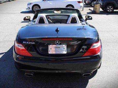 Used 2015 Mercedes-Benz SLK 250 w/ Premium Package image 12