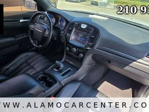 Used 2013 Chrysler 300 S RWD image 14