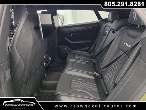 Used 2024 Lamborghini Urus Performante AWD/4WD image 26