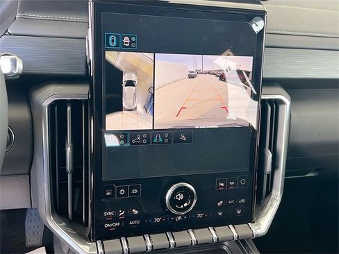 New 2026 GMC Acadia Elevation image 9