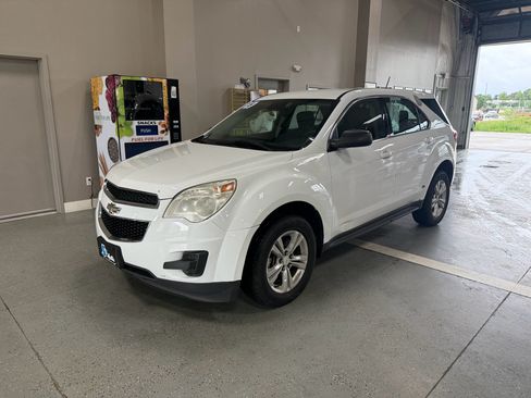 Used 2015 Chevrolet Equinox LS AWD/4WD image 2