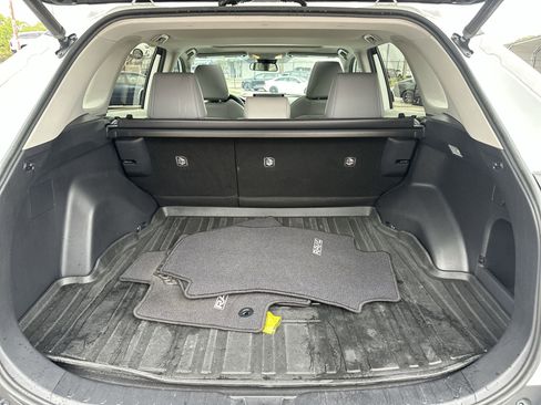 Used 2019 Toyota RAV4 XLE Premium image 24