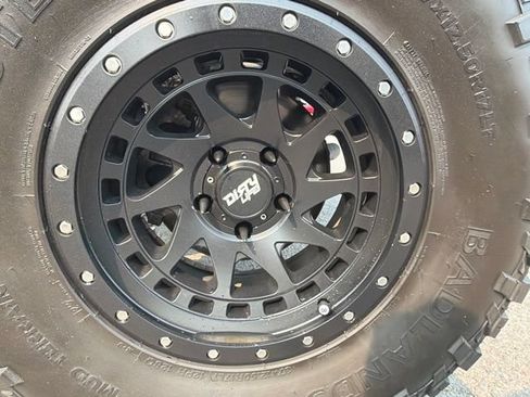 Used 2021 Jeep Gladiator Sport AWD/4WD image 12