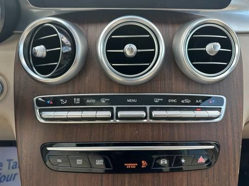 Used 2022 Mercedes-Benz GLC 300 4MATIC image 35