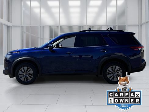 Certified 2024 Nissan Pathfinder SV FWD image 3