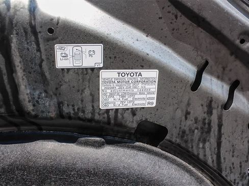 Used 2023 Toyota bZ4X Limited image 39