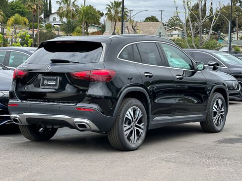 New 2025 Mercedes-Benz GLA 250 image 3