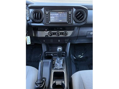 Used 2018 Toyota Tacoma SR RWD image 11