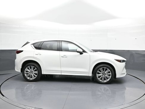 Used 2023 MAZDA CX-5 Signature AWD/4WD image 5