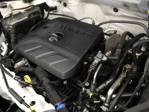 Used 2024 Buick Encore GX Sport Touring w/ Comfort Package image 11