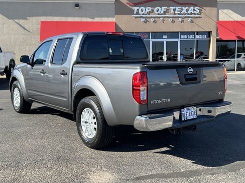 Used 2018 Nissan Frontier SV image 15