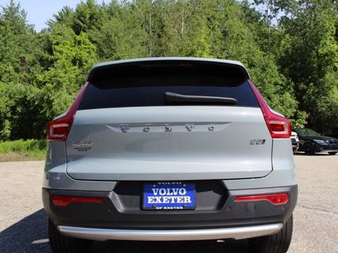 Certified 2024 Volvo XC40 B5 Ultimate w/ Climate Package AWD/4WD image 8