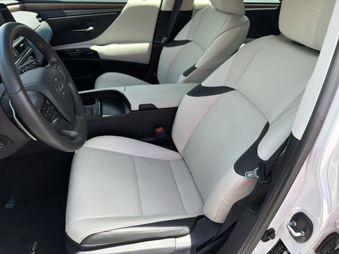Used 2024 Lexus ES 350 w/ Premium Package FWD image 21