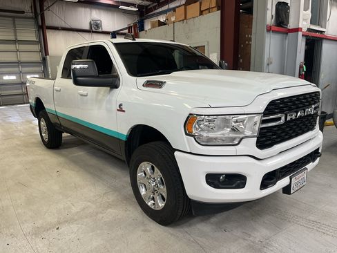 Used 2024 RAM 2500 Big Horn w/ Level 2 Equipment Group AWD/4WD image 2