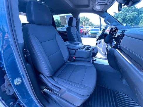 Used 2024 Chevrolet Silverado 2500 LT AWD/4WD image 34