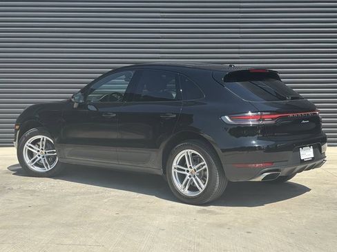 Certified 2021 Porsche Macan image 3