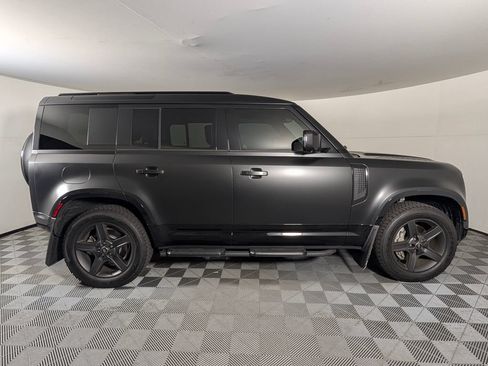 Used 2025 Land Rover Defender 110 X-Dynamic SE AWD/4WD image 8
