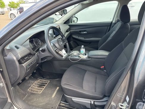 Used 2023 Nissan Sentra SV FWD image 12