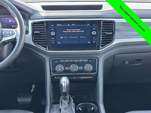 Used 2023 Volkswagen Atlas Cross Sport SE image 29