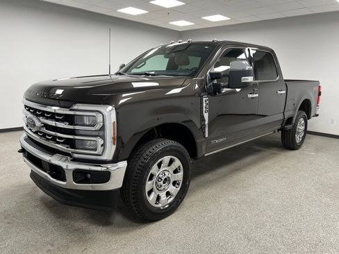 Used 2025 Ford F350 Lariat w/ Lariat Ultimate Package image 6