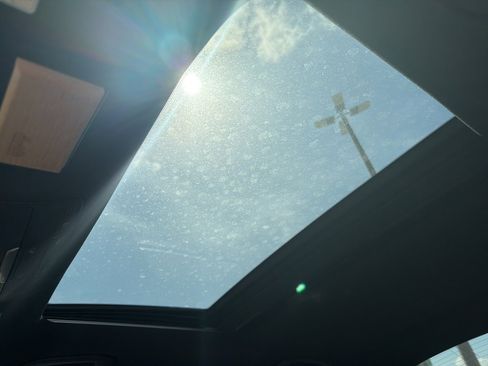 Used 2018 Mercedes-Benz C 300 Sedan image 25