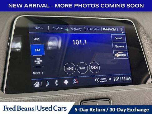 Used 2023 Cadillac XT4 Luxury w/ Cold Weather Package FWD image 19