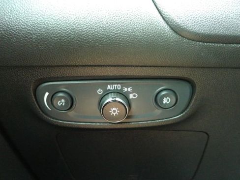 Used 2020 Buick Encore GX Select w/ Sport Touring Package image 35