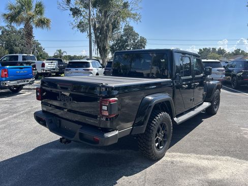 New 2025 Jeep Gladiator Sport image 8