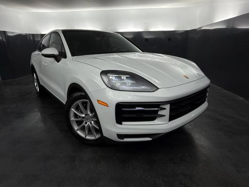 Certified 2026 Porsche Cayenne Coupe AWD/4WD image 9