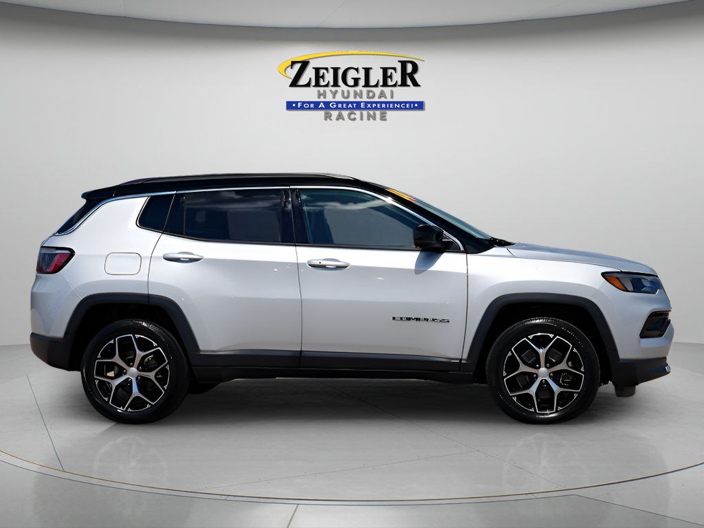 Used 2024 Jeep Compass Limited AWD/4WD image 8