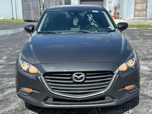 Used 2018 MAZDA MAZDA3 Touring FWD image 3