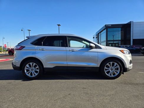Used 2019 Ford Edge Titanium FWD image 7