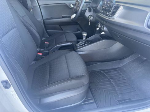 Used 2022 Kia Rio LX FWD image 19