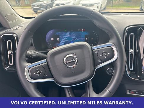 Certified 2025 Volvo XC40 B5 Plus AWD/4WD image 24