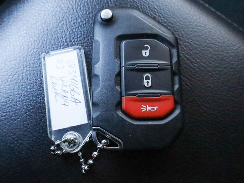 Used 2023 Jeep Wrangler Unlimited image 35