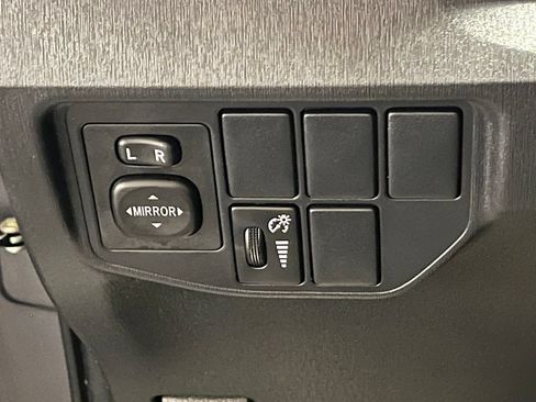 Used 2012 Toyota Prius Two FWD image 15